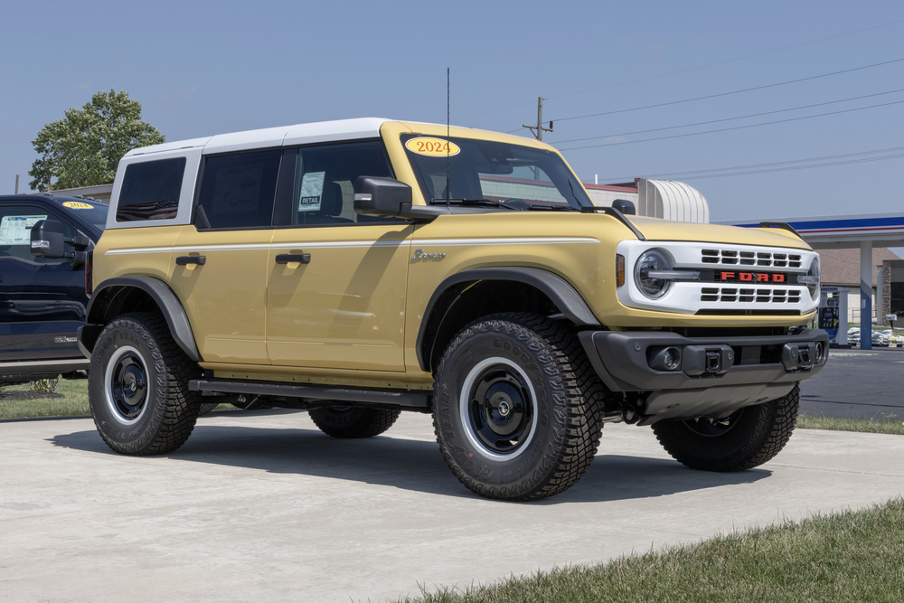 Two Tone Ford Bronco: Classic Style Meets Modern Customization