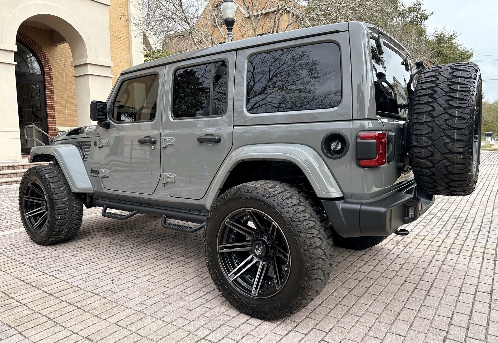 2023 Jeep Wrangler Unlimited One Touch Power Top Sky Top