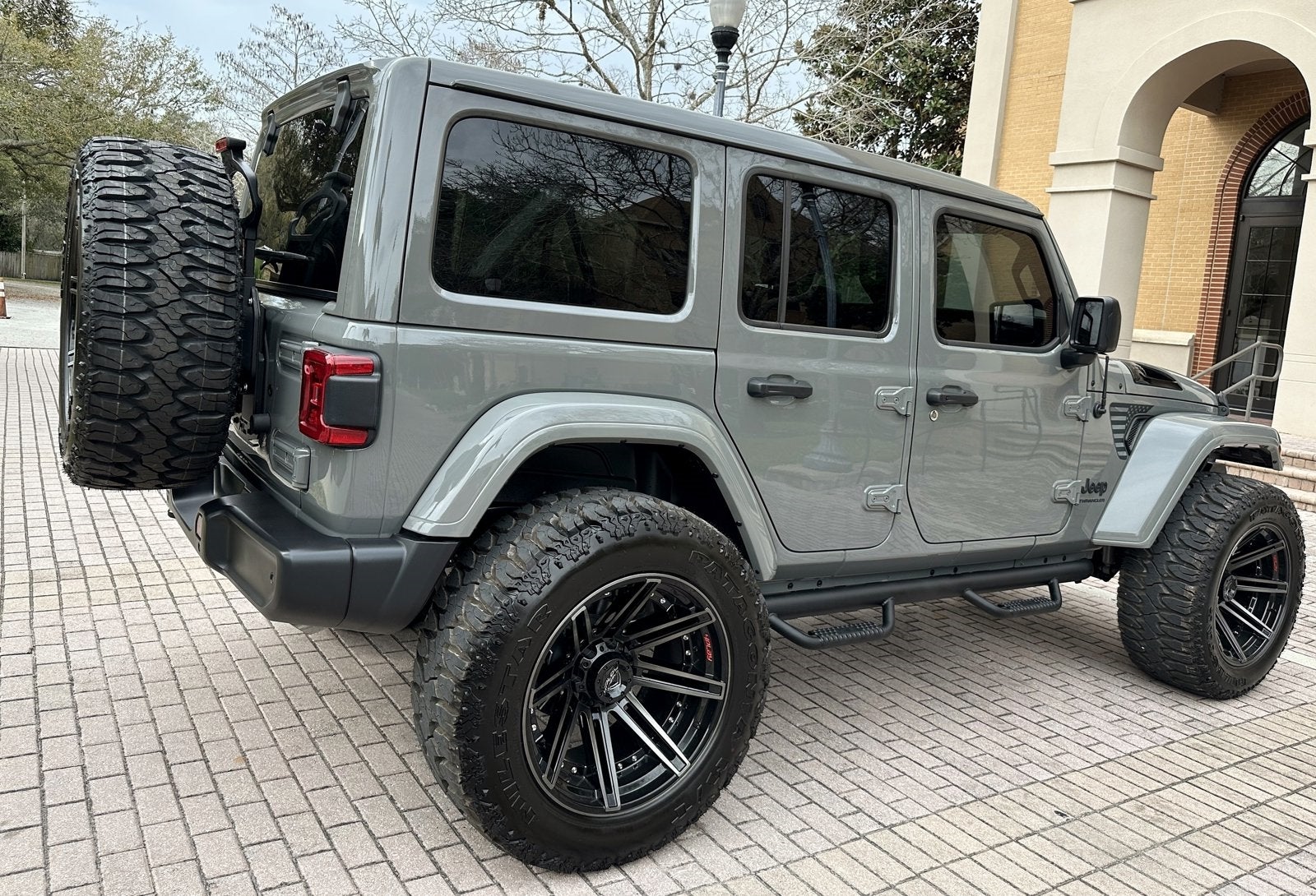 2023 Jeep Wrangler Unlimited One Touch Power Top Sky Top