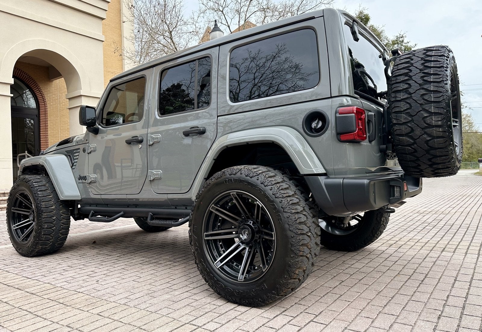 2023 Jeep Wrangler Unlimited One Touch Power Top Sky Top