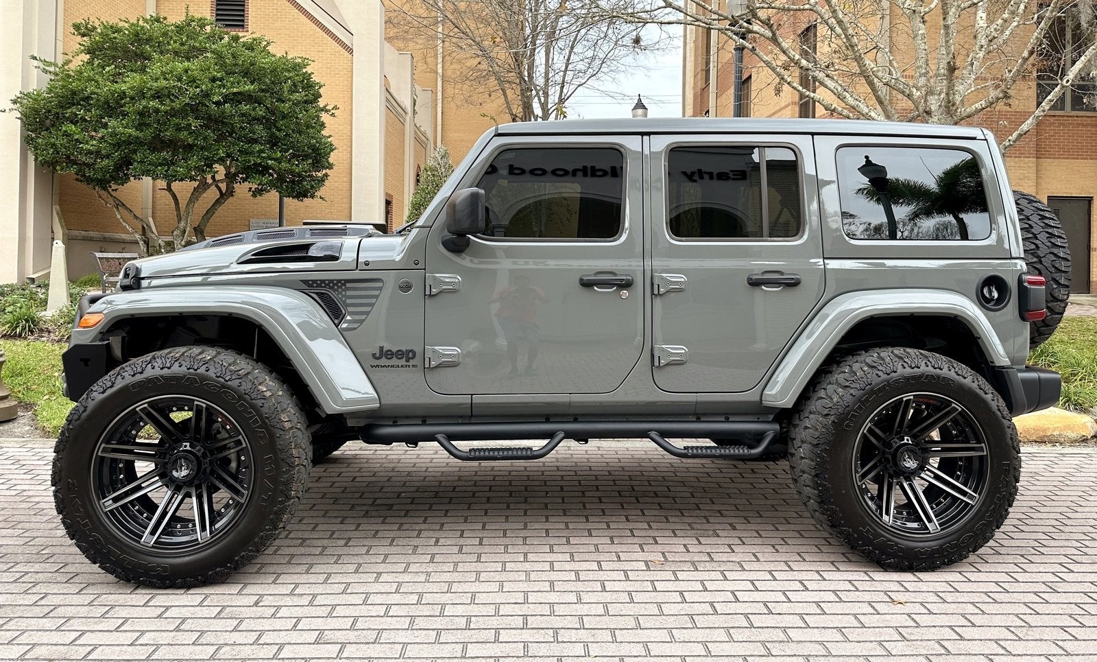 2023 Jeep Wrangler Unlimited One Touch Power Top Sky Top