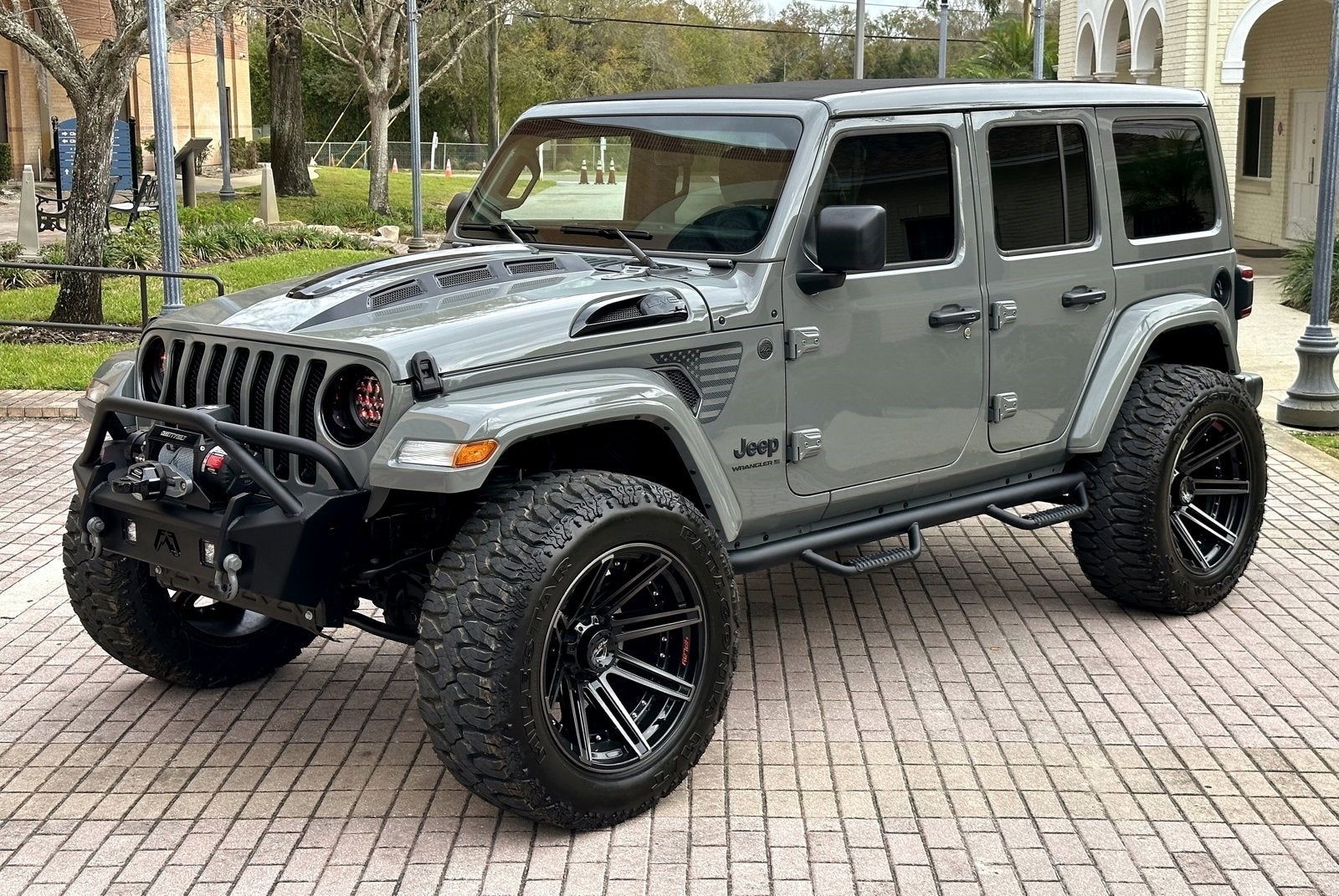 2023 Jeep Wrangler Unlimited One Touch Power Top Sky Top