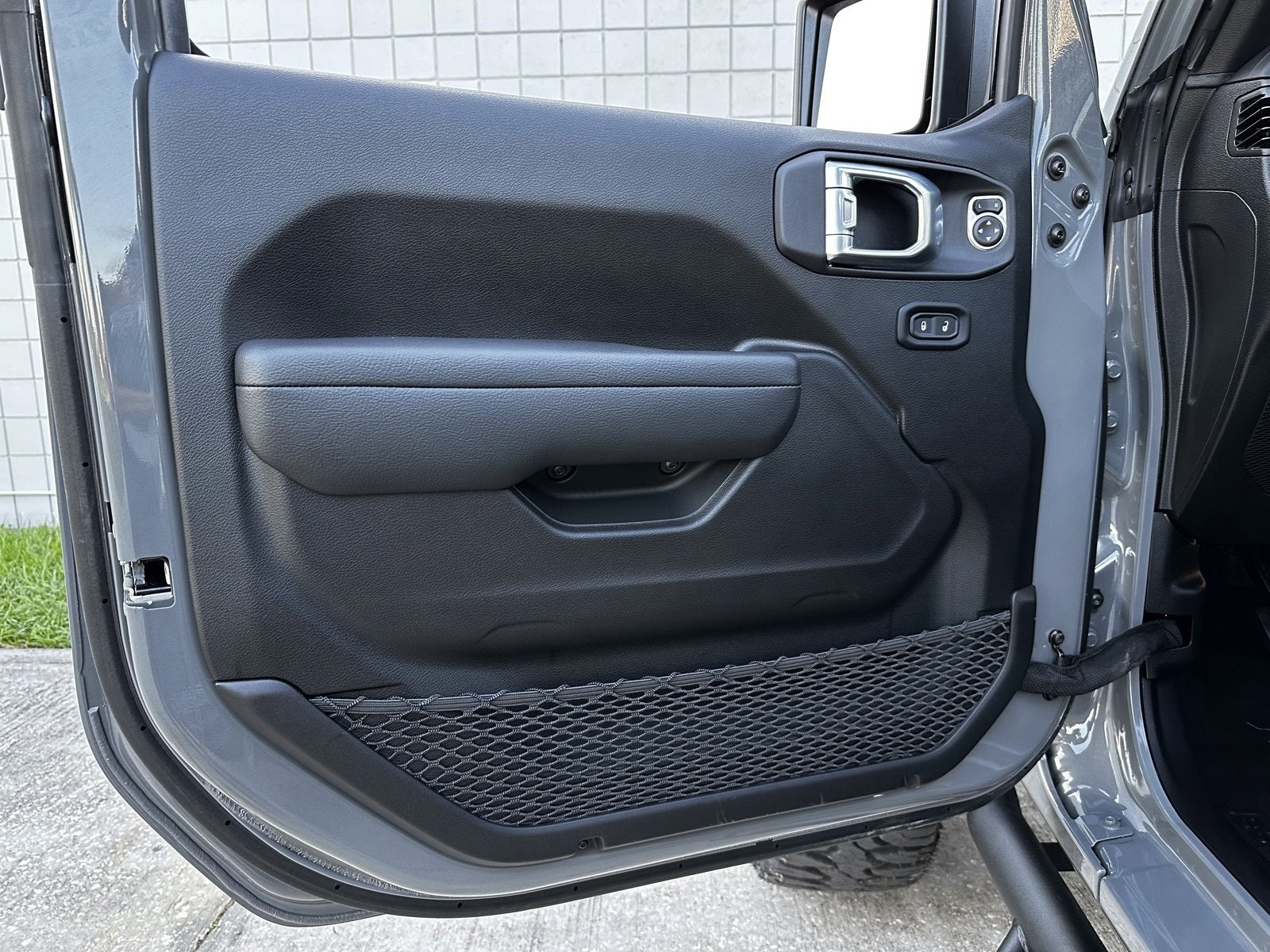 2023 Jeep Wrangler Unlimited One Touch Power Top Sky Top