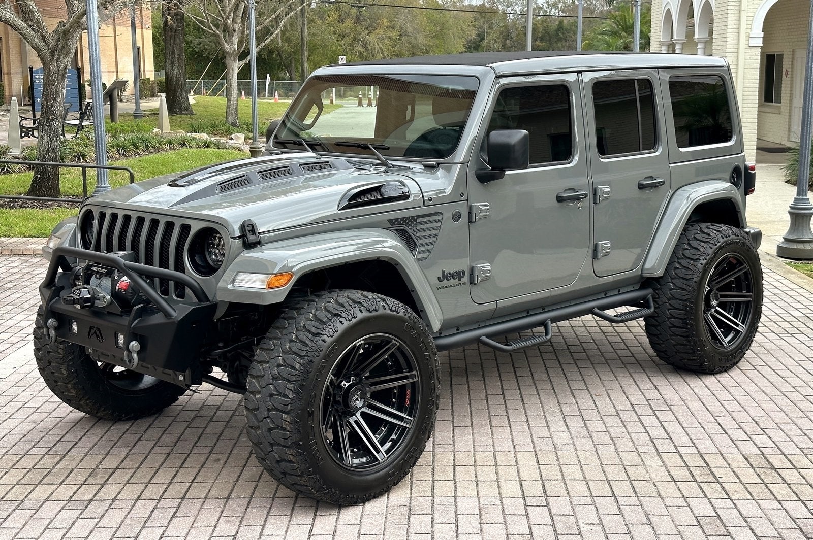 2023 Jeep Wrangler Unlimited One Touch Power Top Sky Top