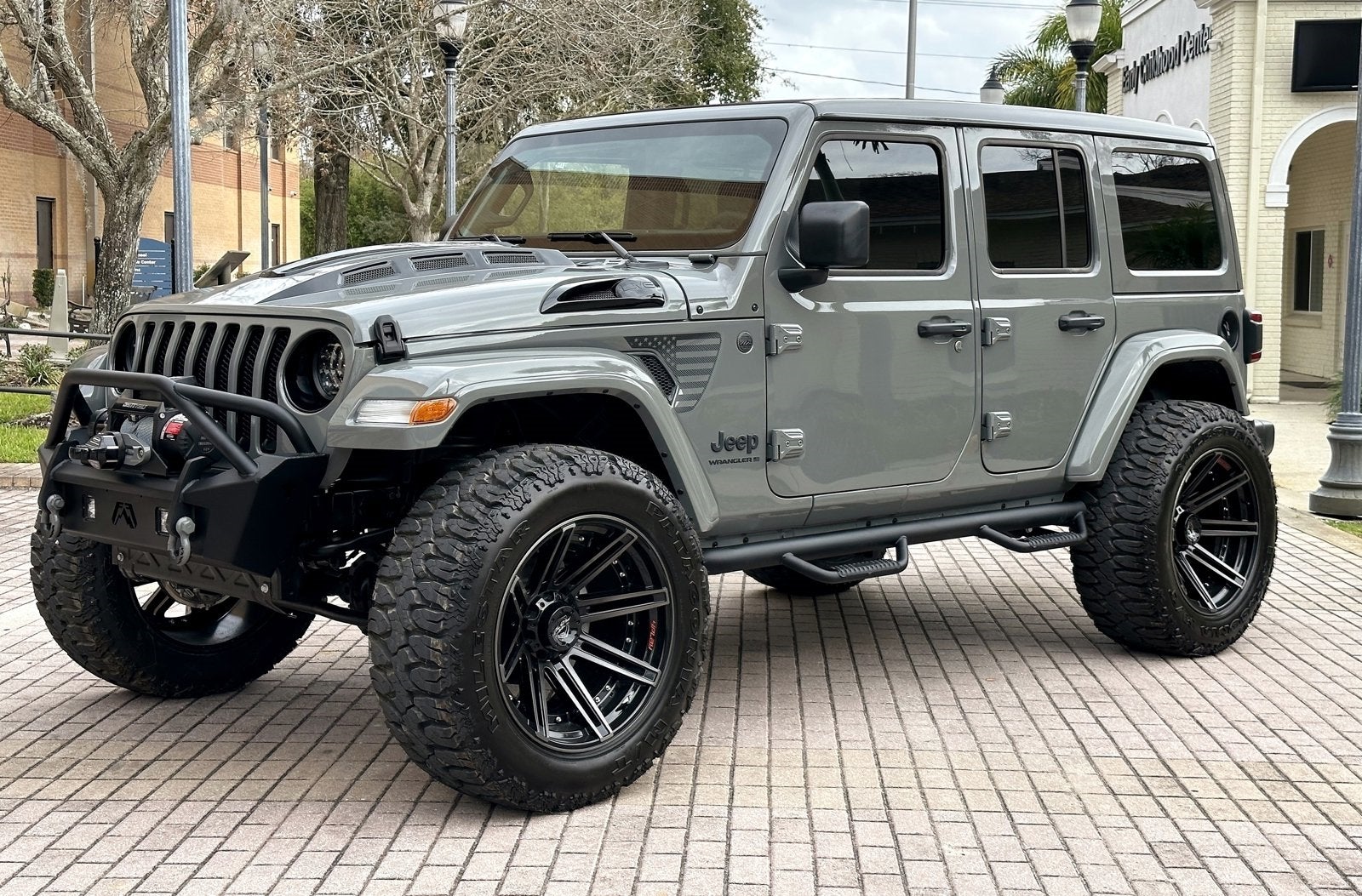 2023 Jeep Wrangler Unlimited One Touch Power Top Sky Top