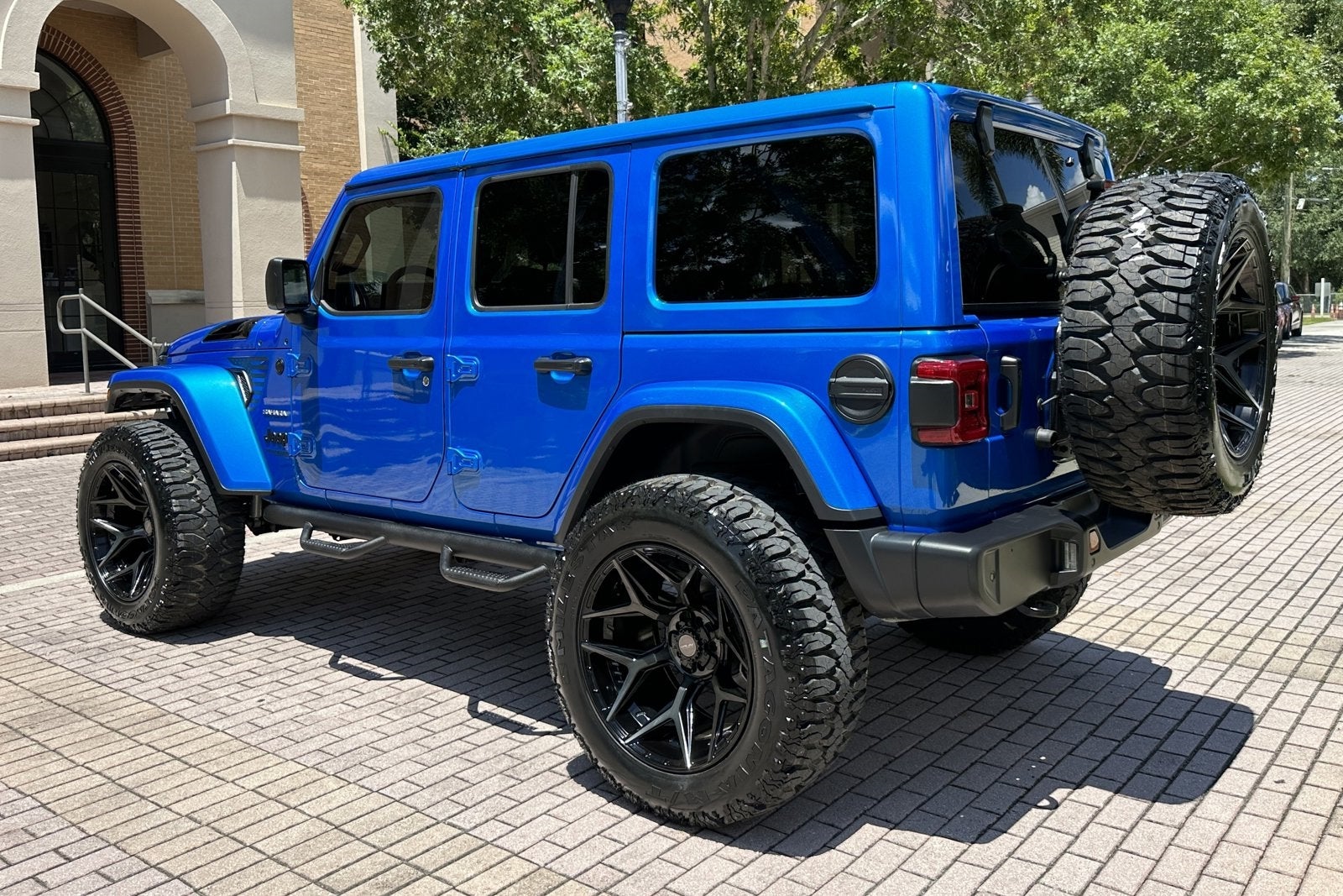 2022 Jeep Wrangler Unlimited Sahara Hard Top 4x4 Custom Lifted