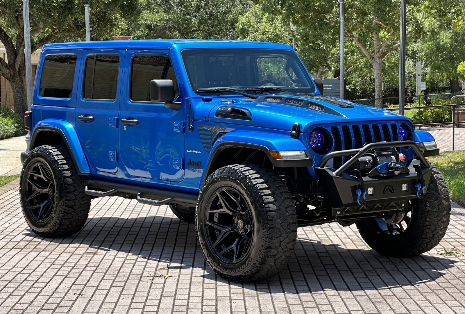 2022 Jeep Wrangler Unlimited Sahara Hard Top 4x4 Custom Lifted