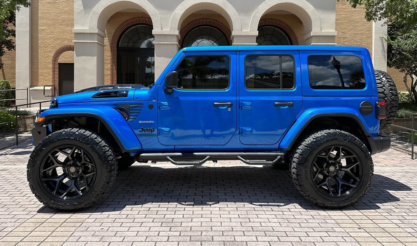 2022 Jeep Wrangler Unlimited Sahara Hard Top 4x4 Custom Lifted