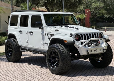2022 Jeep Wrangler Unlimited Sahara Altitude Sky Top