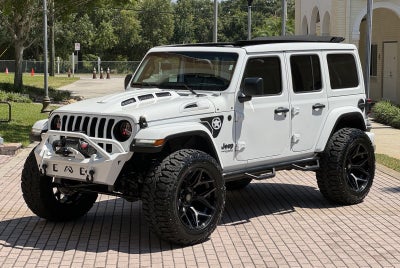2022 Jeep Wrangler Unlimited Sahara Altitude Sky Top