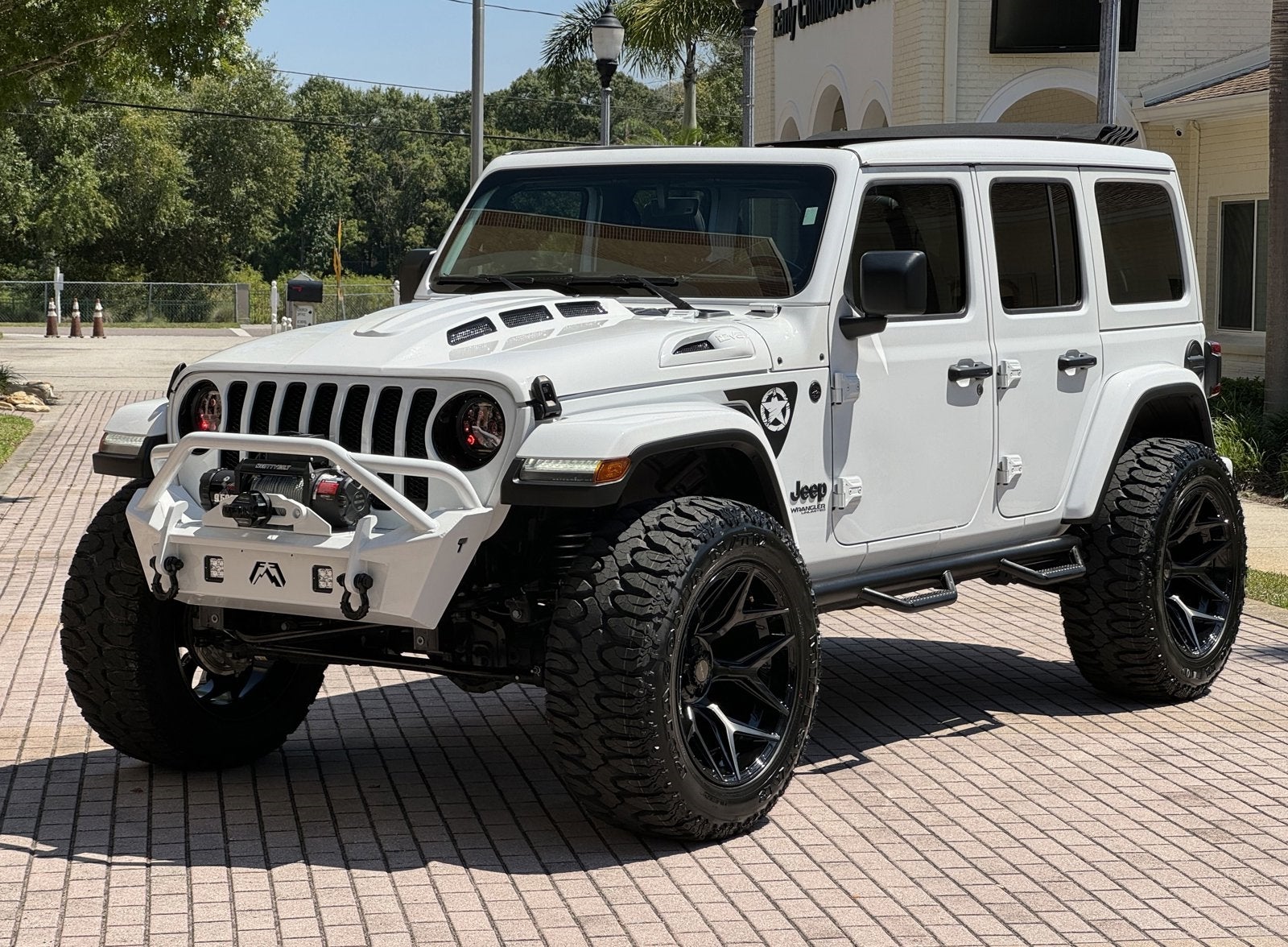 2022 Jeep Wrangler Unlimited Sahara Altitude Sky Top