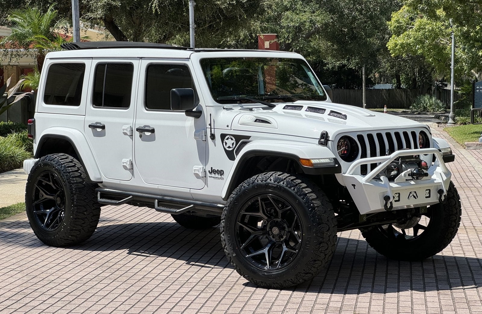 2022 Jeep Wrangler Unlimited Sahara Altitude Sky Top