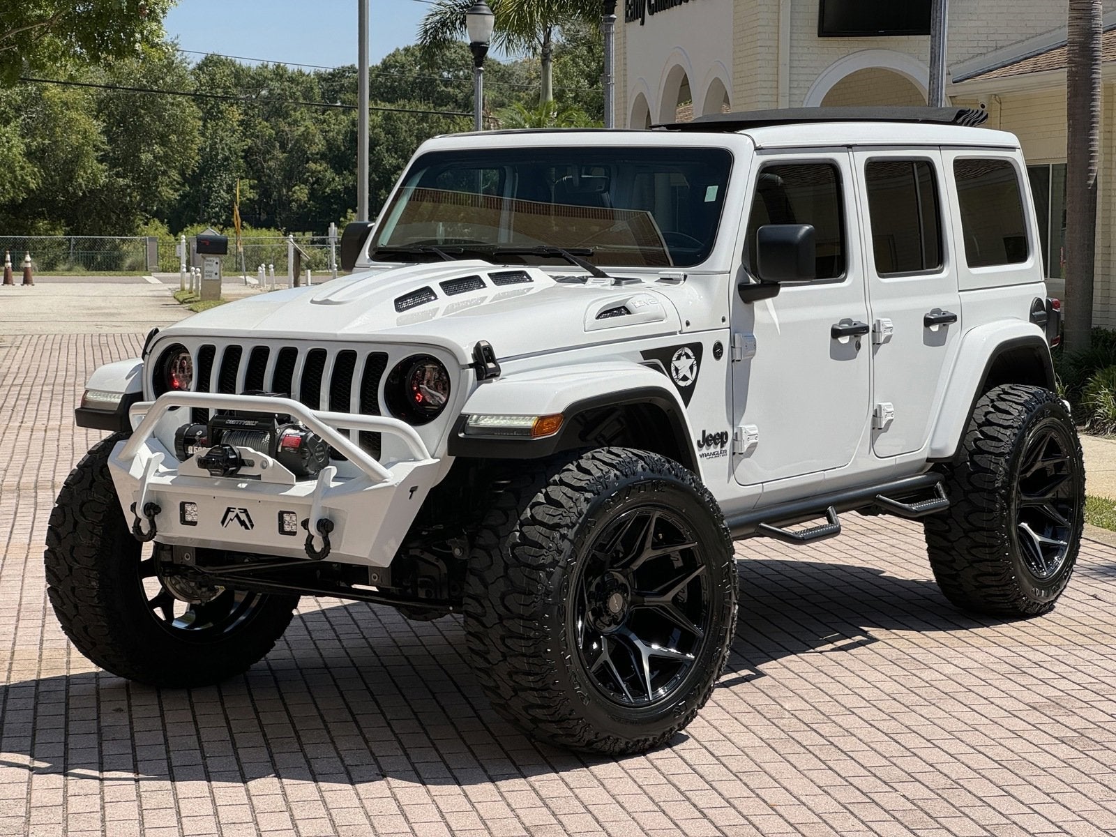 2022 Jeep Wrangler Unlimited Sahara Altitude Sky Top