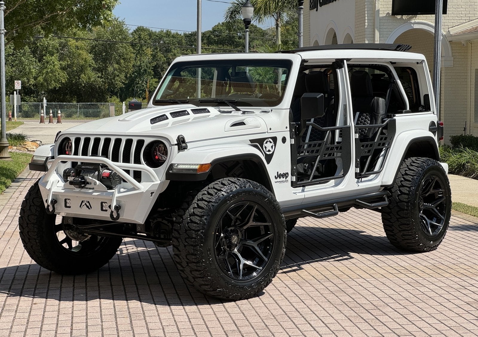 2022 Jeep Wrangler Unlimited Sahara Altitude Sky Top