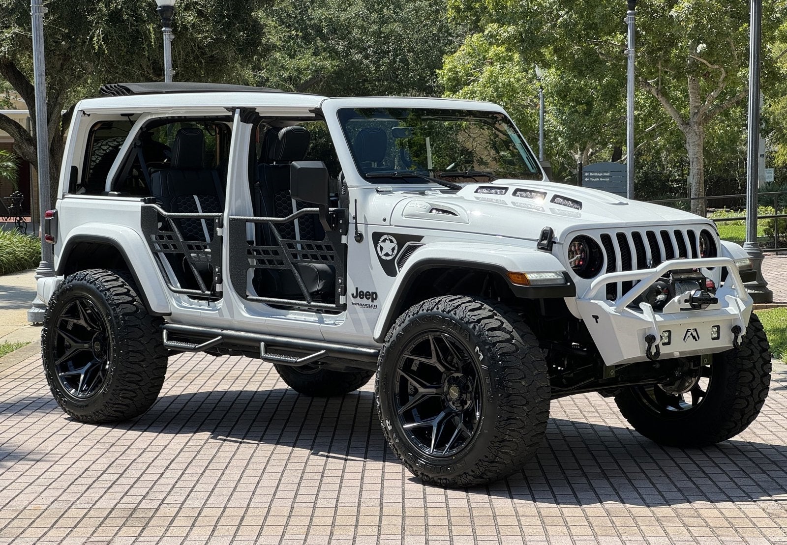 2022 Jeep Wrangler Unlimited Sahara Altitude Sky Top