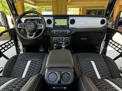 2022 Jeep Wrangler Unlimited Sahara Altitude Sky Top