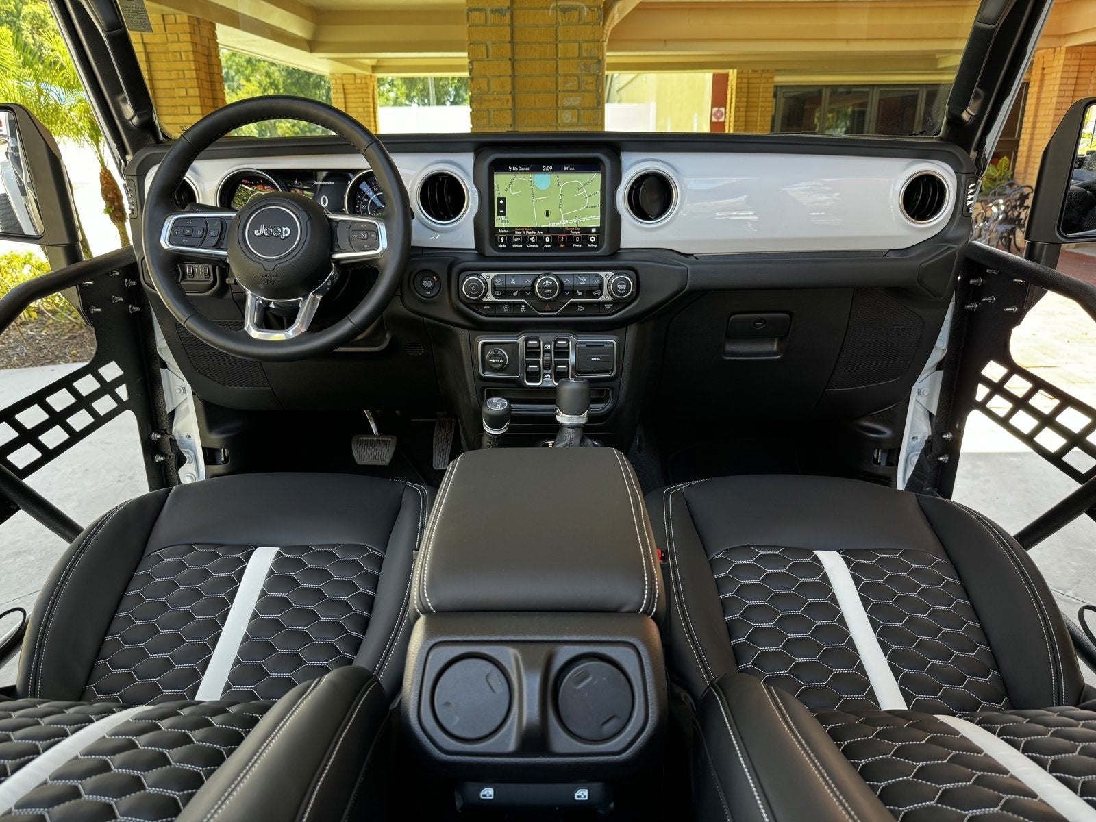 2022 Jeep Wrangler Unlimited Sahara Altitude Sky Top