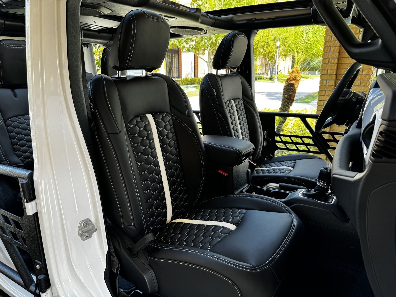 2022 Jeep Wrangler Unlimited Sahara Altitude Sky Top