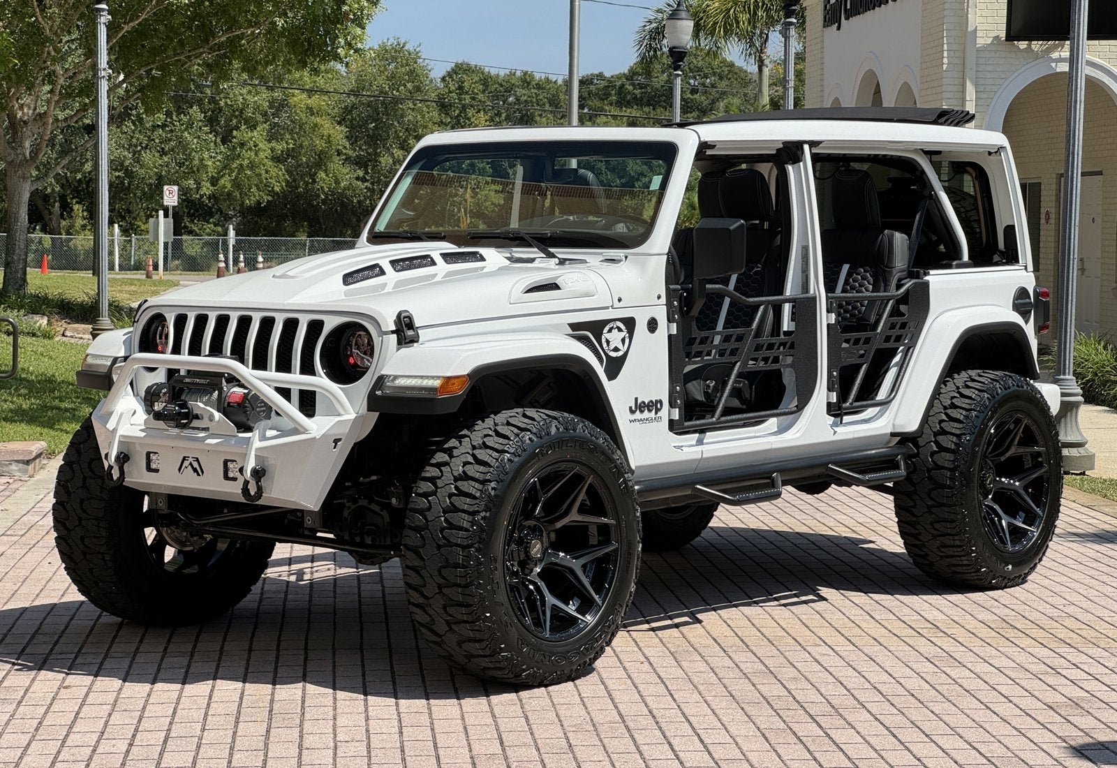 2022 Jeep Wrangler Unlimited Sahara Altitude Sky Top