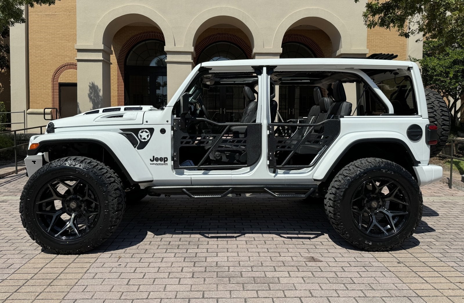 2022 Jeep Wrangler Unlimited Sahara Altitude Sky Top