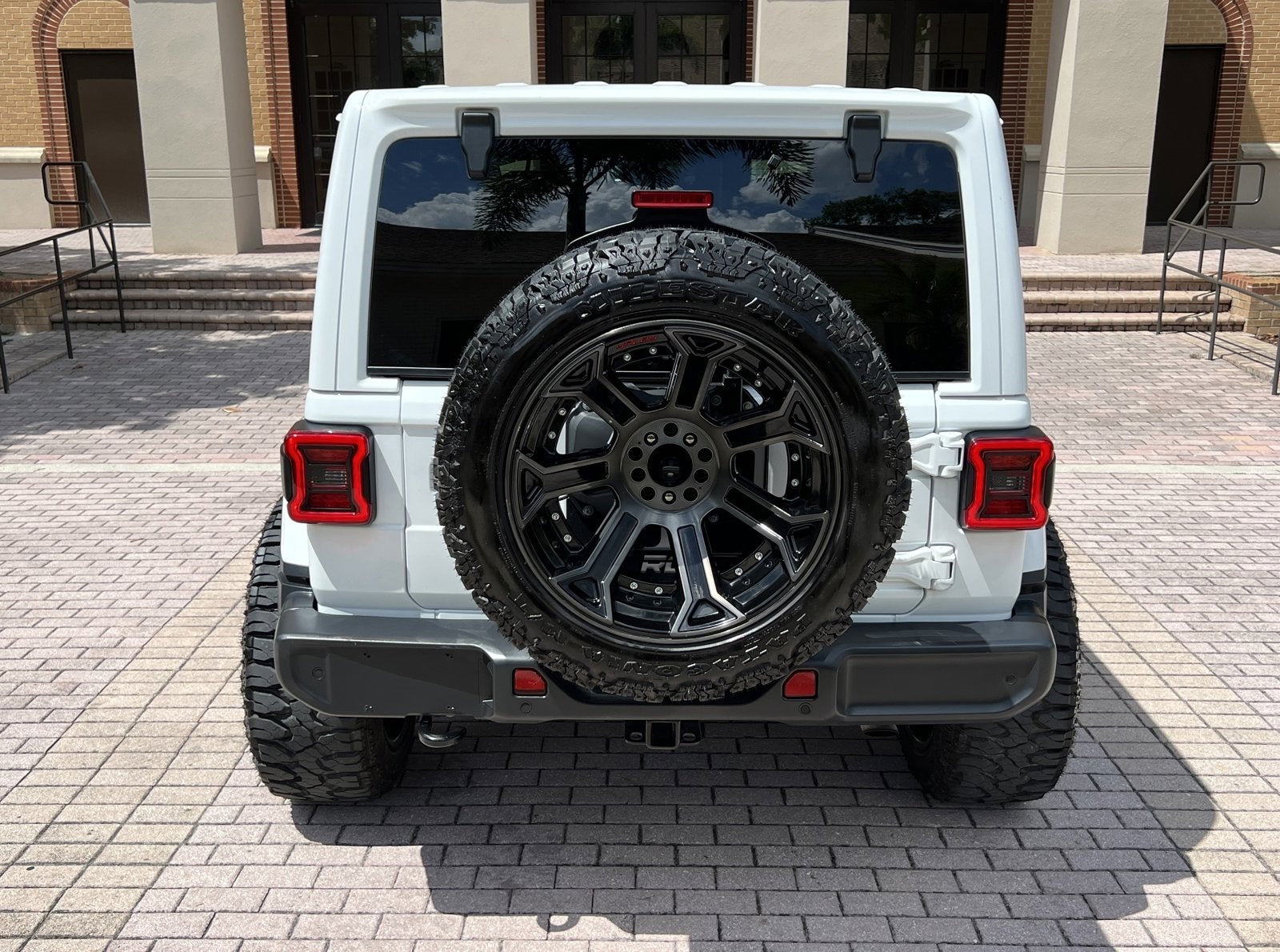 2021 Jeep Wrangler Unlimited Sahara Altitude