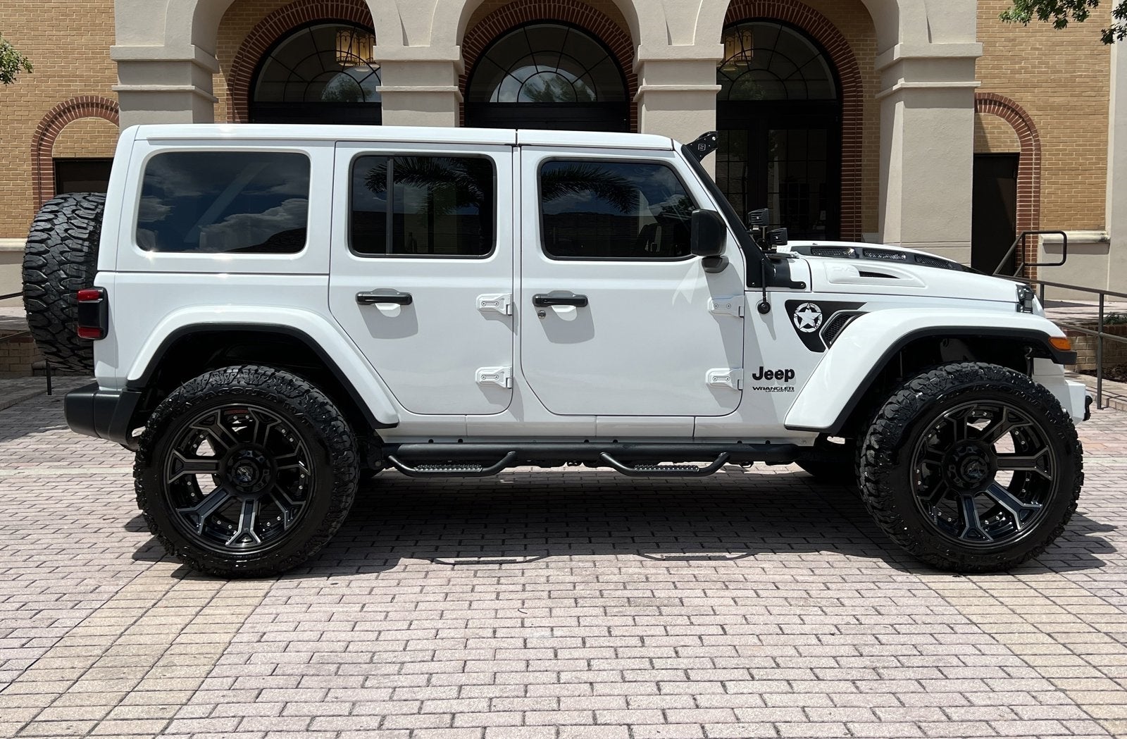2021 Jeep Wrangler Unlimited Sahara Altitude