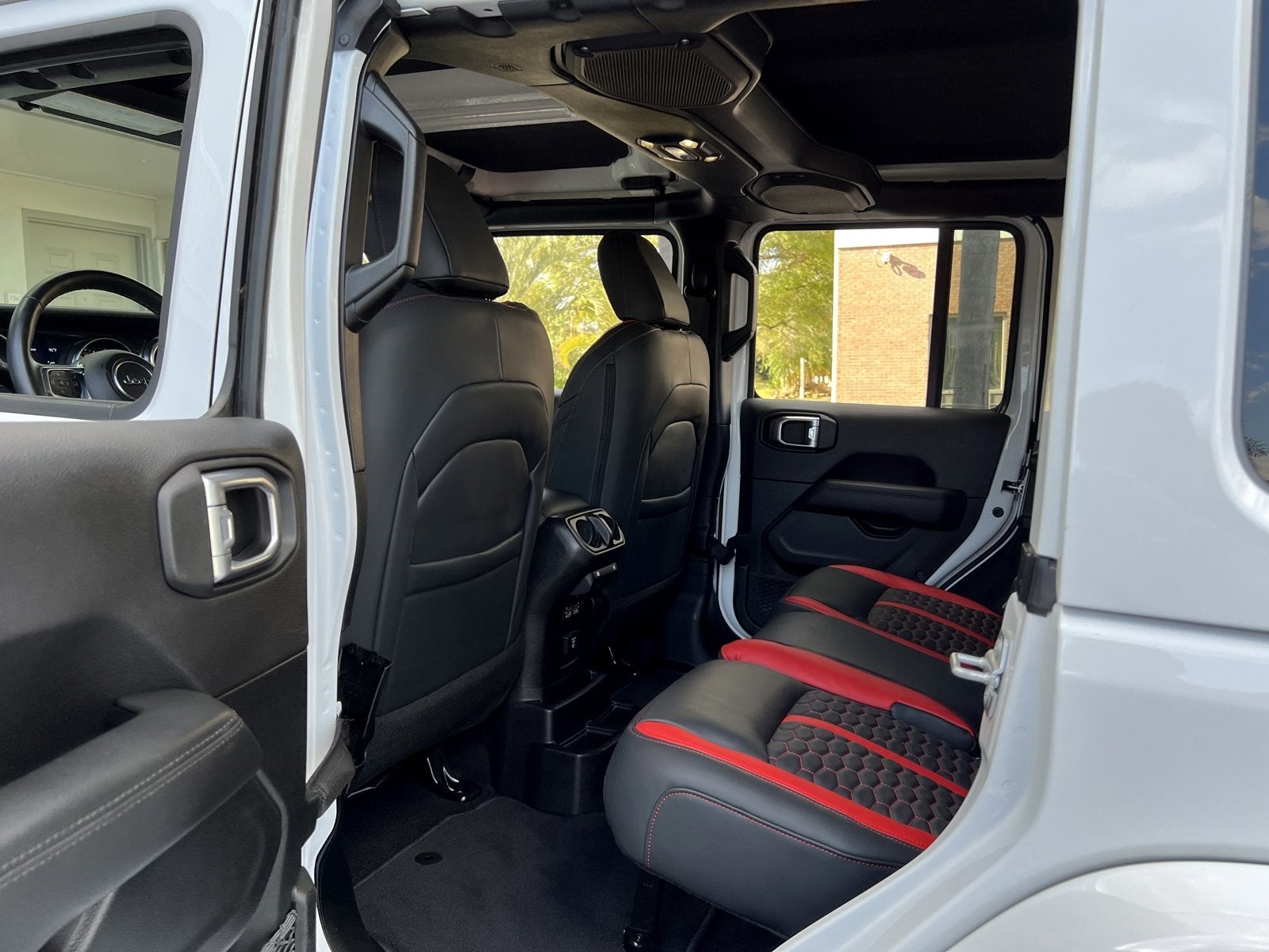 2021 Jeep Wrangler Unlimited Sahara Altitude