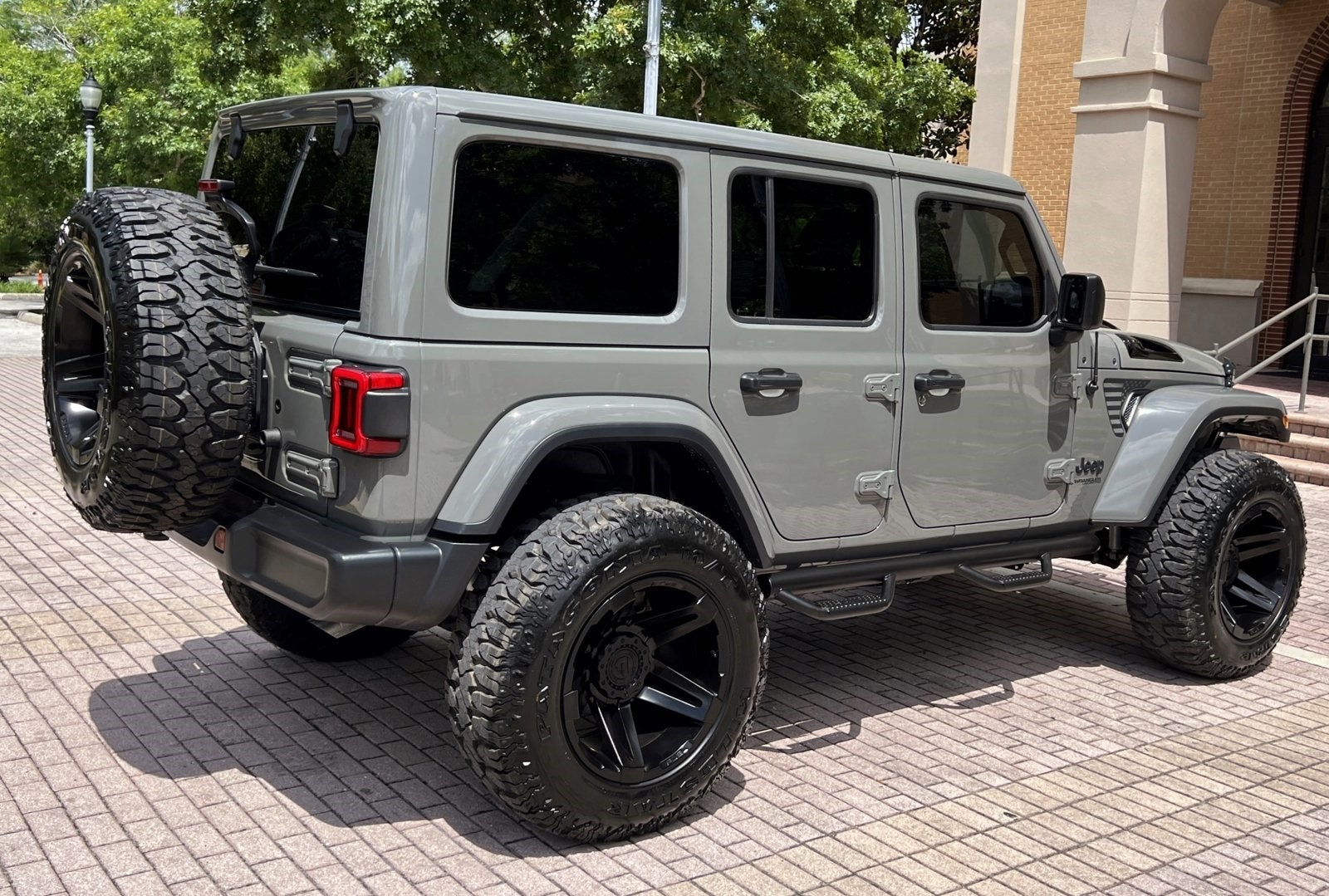 2021 Jeep Wrangler Unlimited Sahara Hard Top 4x4 Custom Lifted