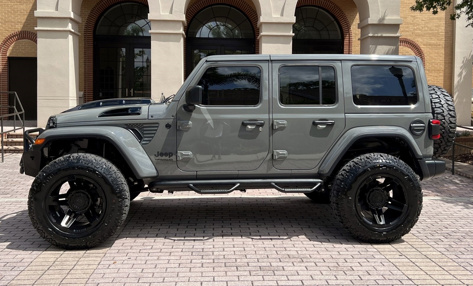 2021 Jeep Wrangler Unlimited Sahara Hard Top 4x4 Custom Lifted