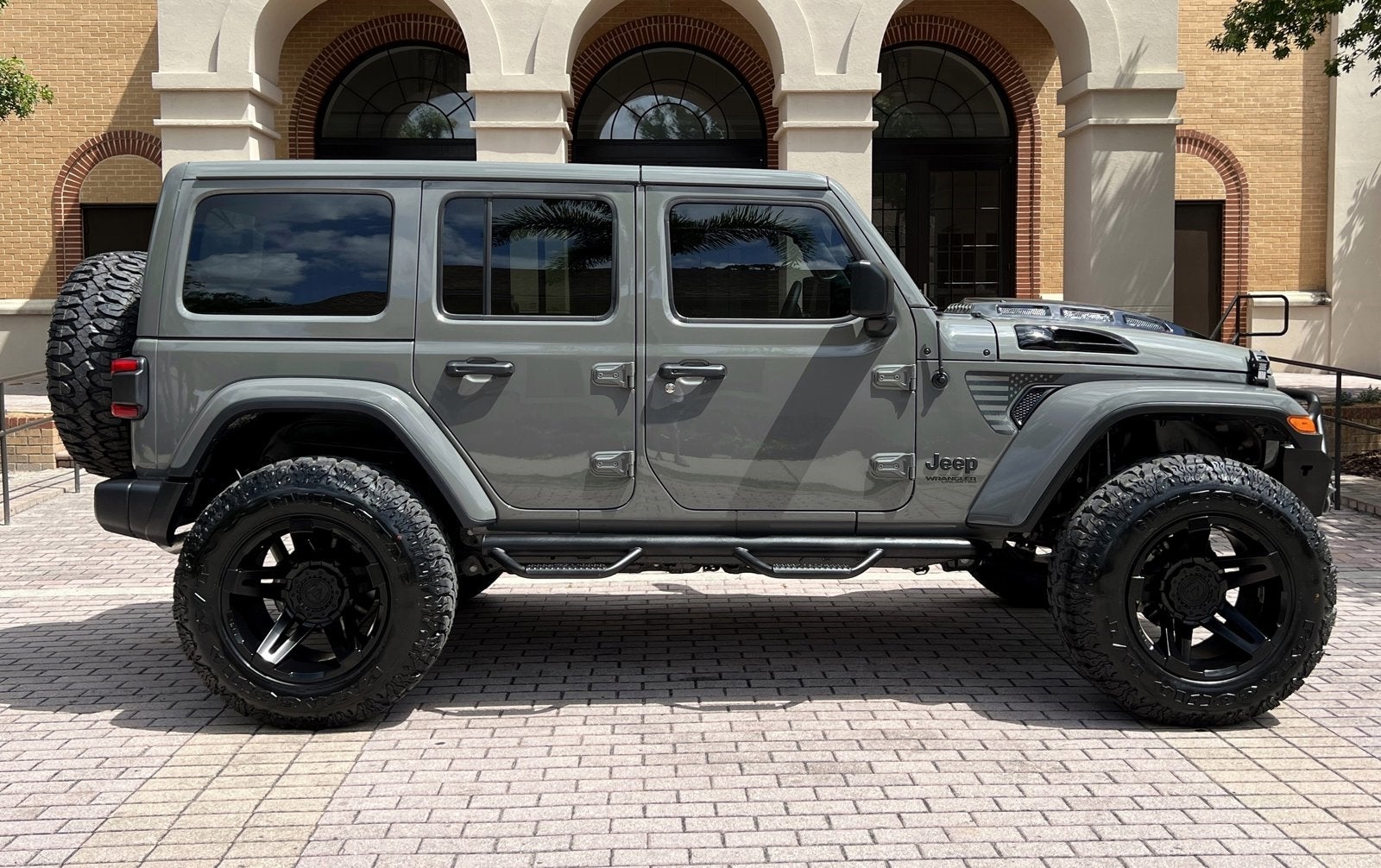 2021 Jeep Wrangler Unlimited Sahara Hard Top 4x4 Custom Lifted