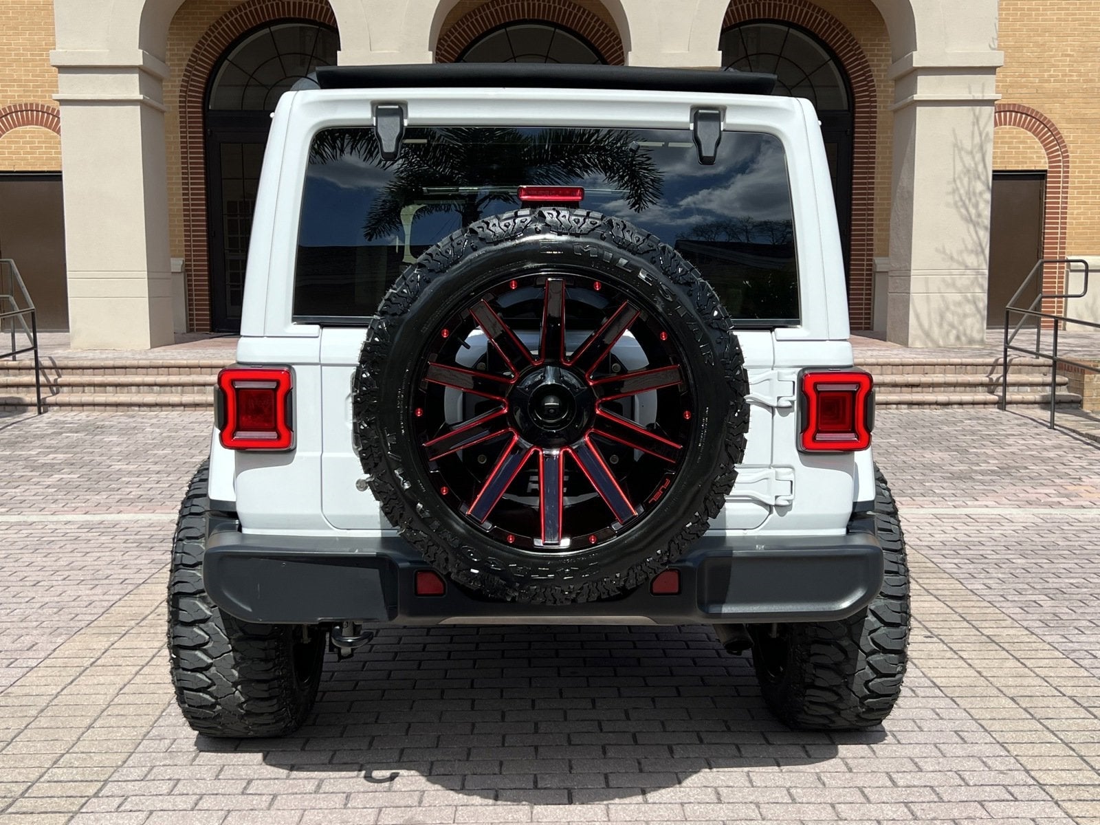 2020 Jeep Wrangler Unlimited Sahara Sky Top 4x4 Custom Lifted