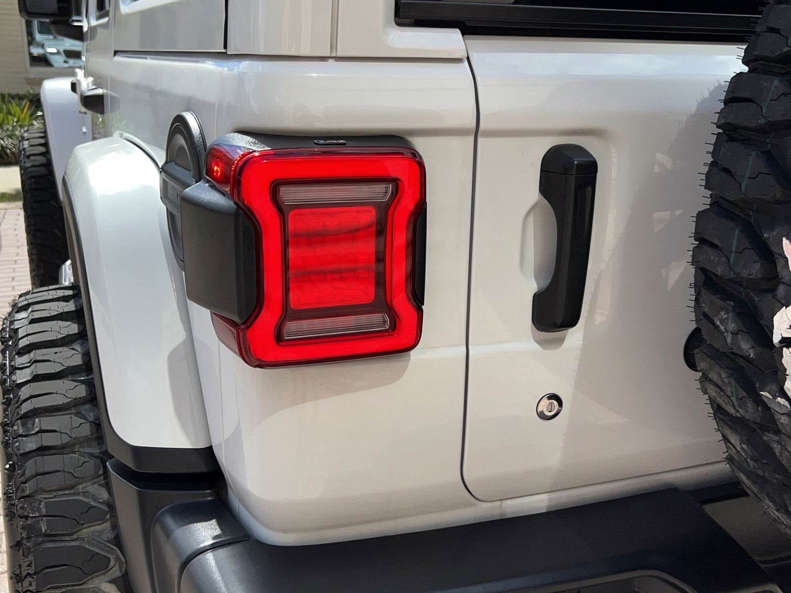 2020 Jeep Wrangler Unlimited Sahara Sky Top 4x4 Custom Lifted