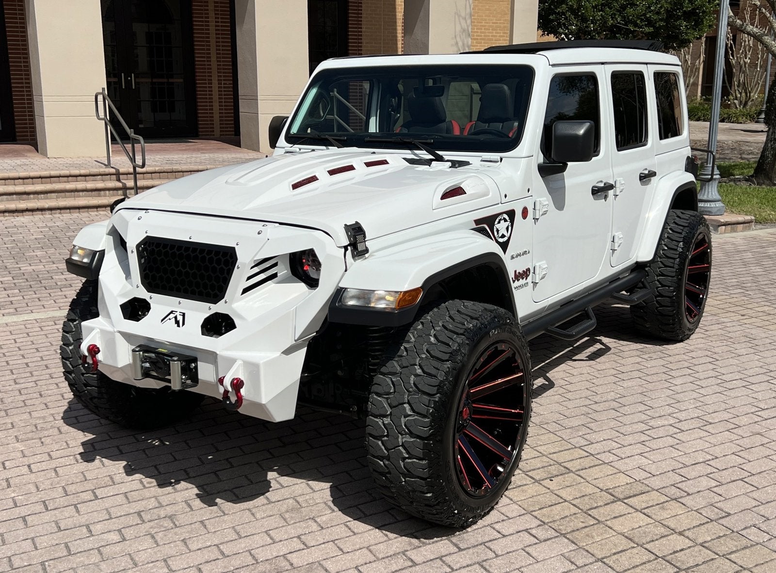 2020 Jeep Wrangler Unlimited Sahara Sky Top 4x4 Custom Lifted