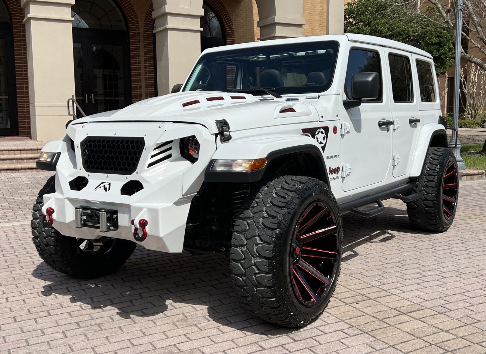 2020 Jeep Wrangler Unlimited Sahara Sky Top 4x4 Custom Lifted