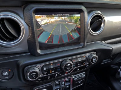 2020 Jeep Wrangler Unlimited Sahara Sky Top 4x4 Custom Lifted