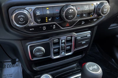 2020 Jeep Wrangler Unlimited Sahara Sky Top 4x4 Custom Lifted