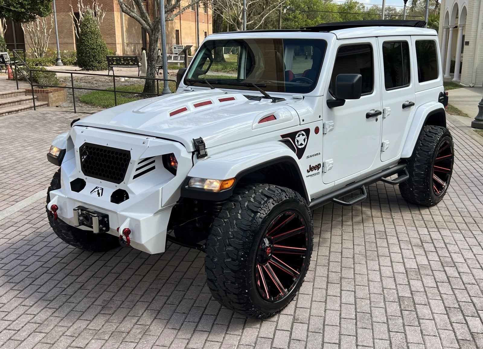 2020 Jeep Wrangler Unlimited Sahara Sky Top 4x4 Custom Lifted