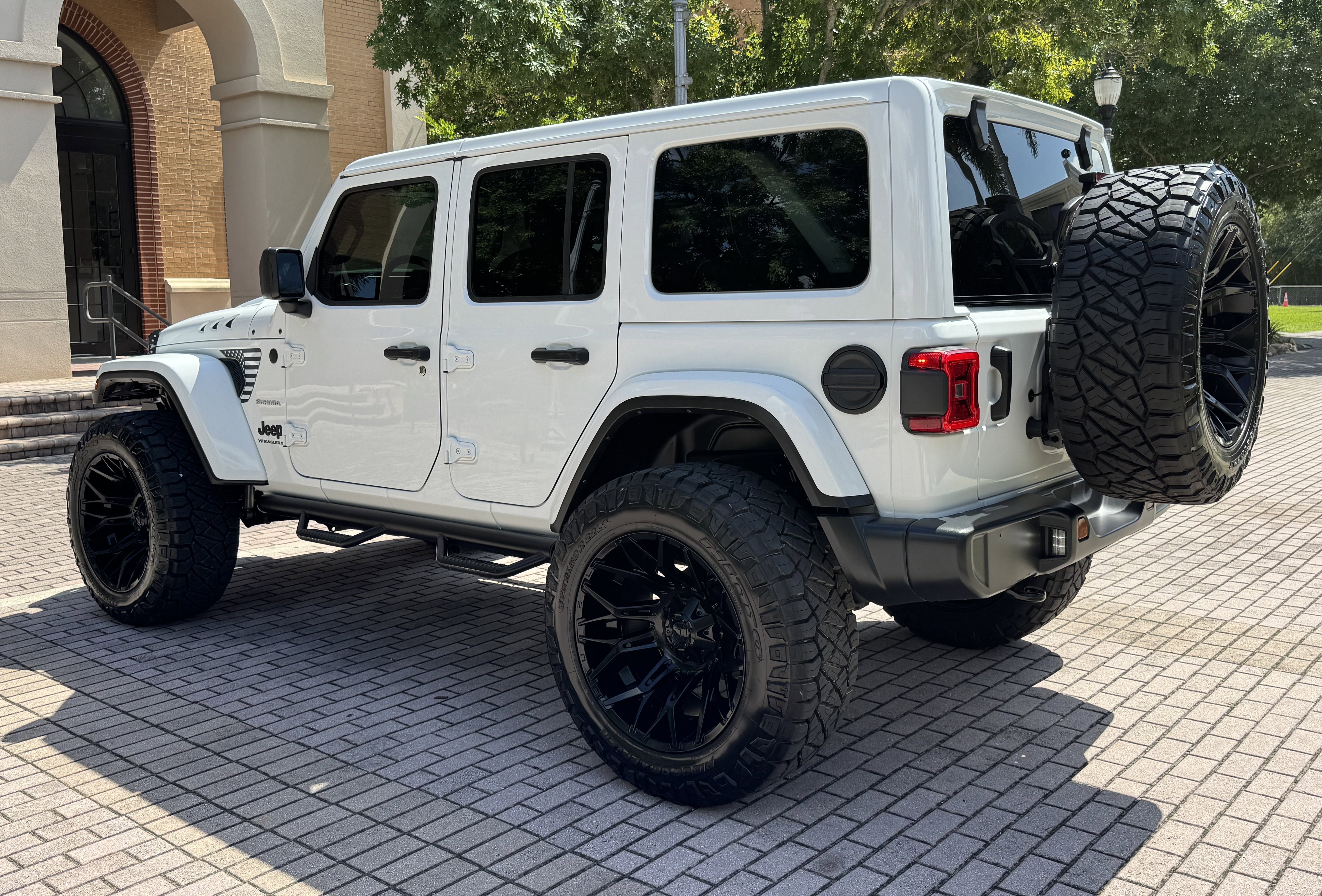 2024 Jeep Wrangler Sahara V6 Hard Top Custom Lifted