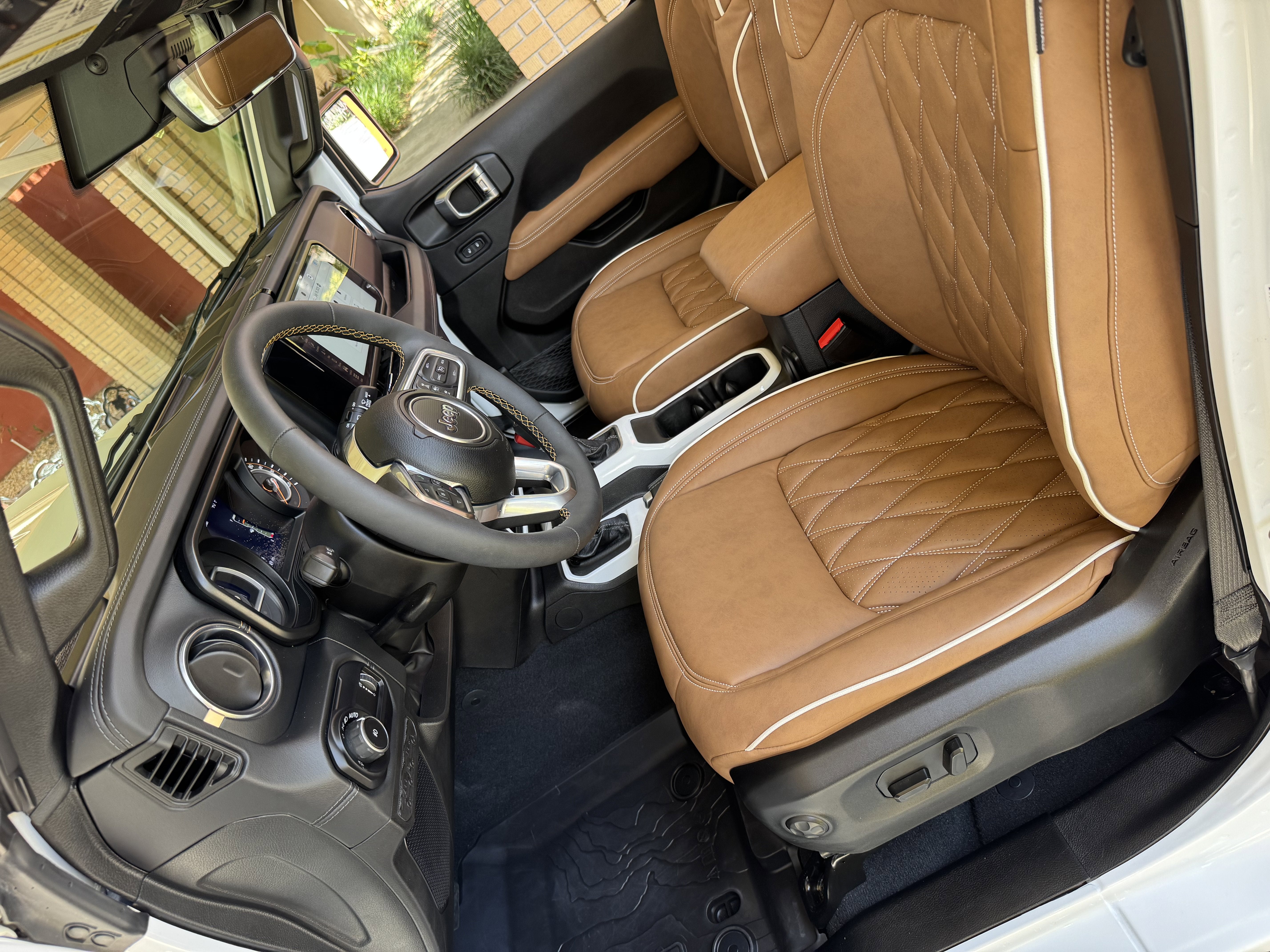 2024 Jeep Wrangler Sahara V6 Hard Top Custom Lifted