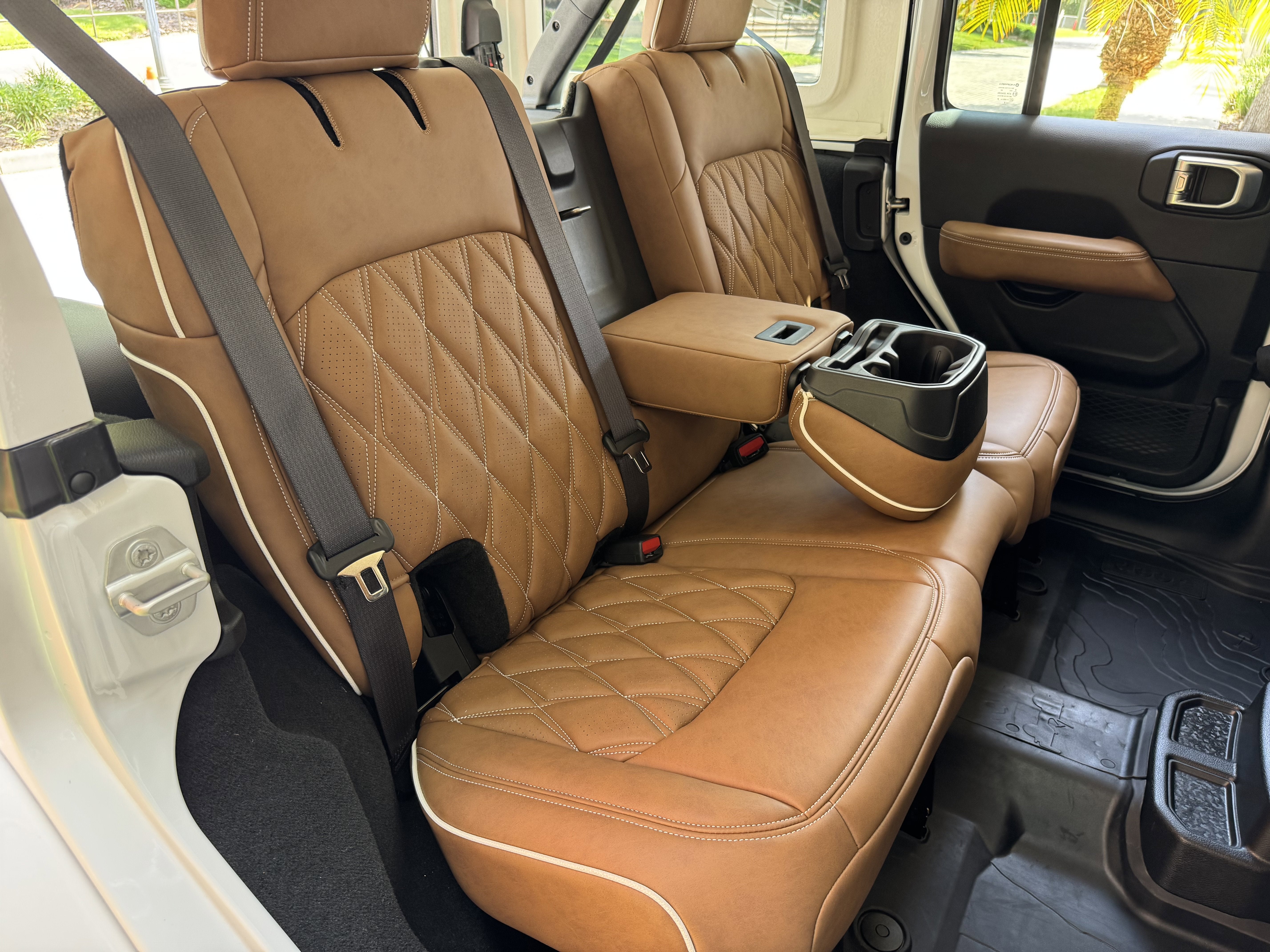 2024 Jeep Wrangler Sahara V6 Hard Top Custom Lifted