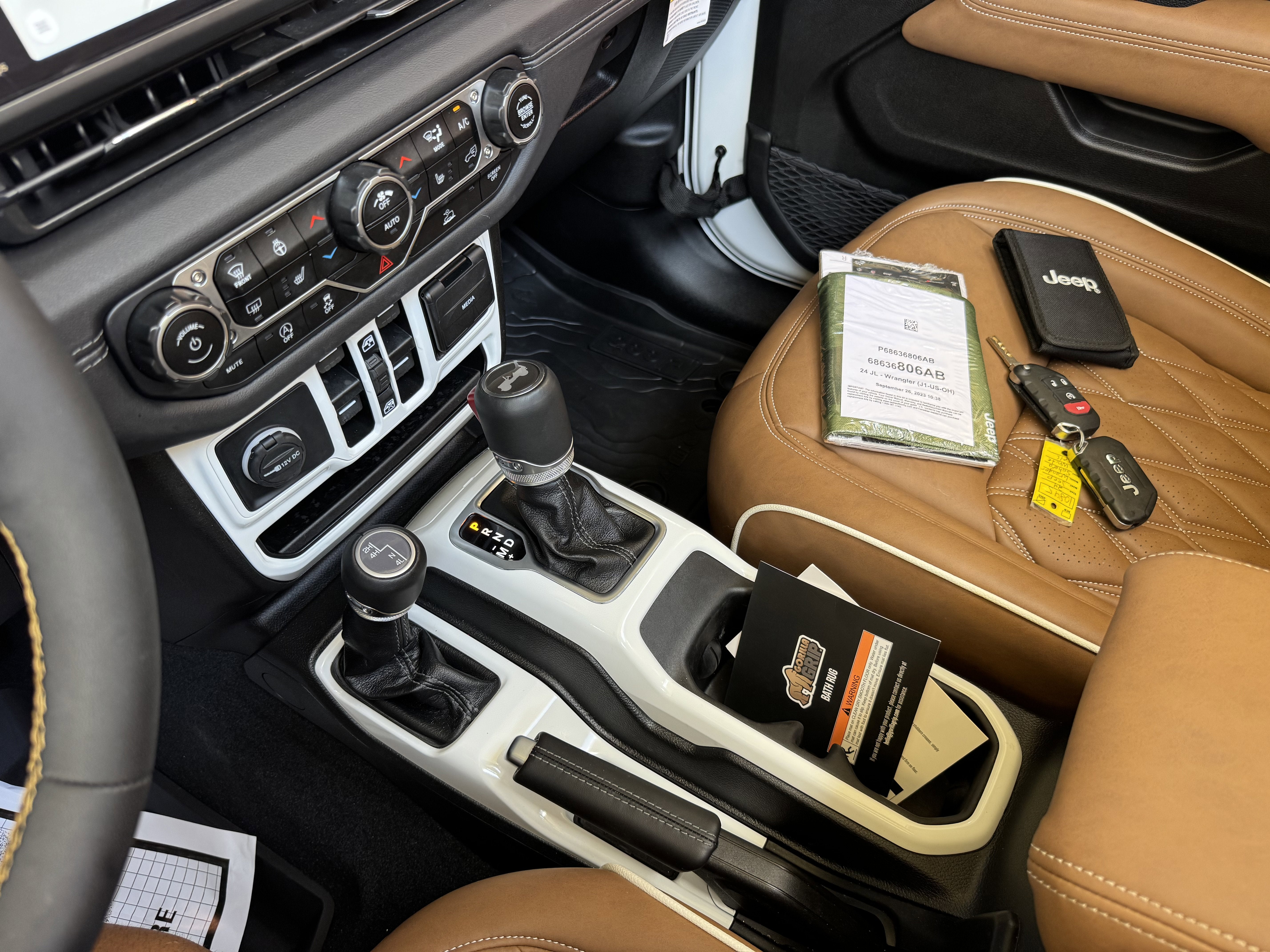 2024 Jeep Wrangler Sahara V6 Hard Top Custom Lifted