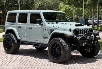 2024 Jeep Wrangler Unlimited Sahara Hard Top