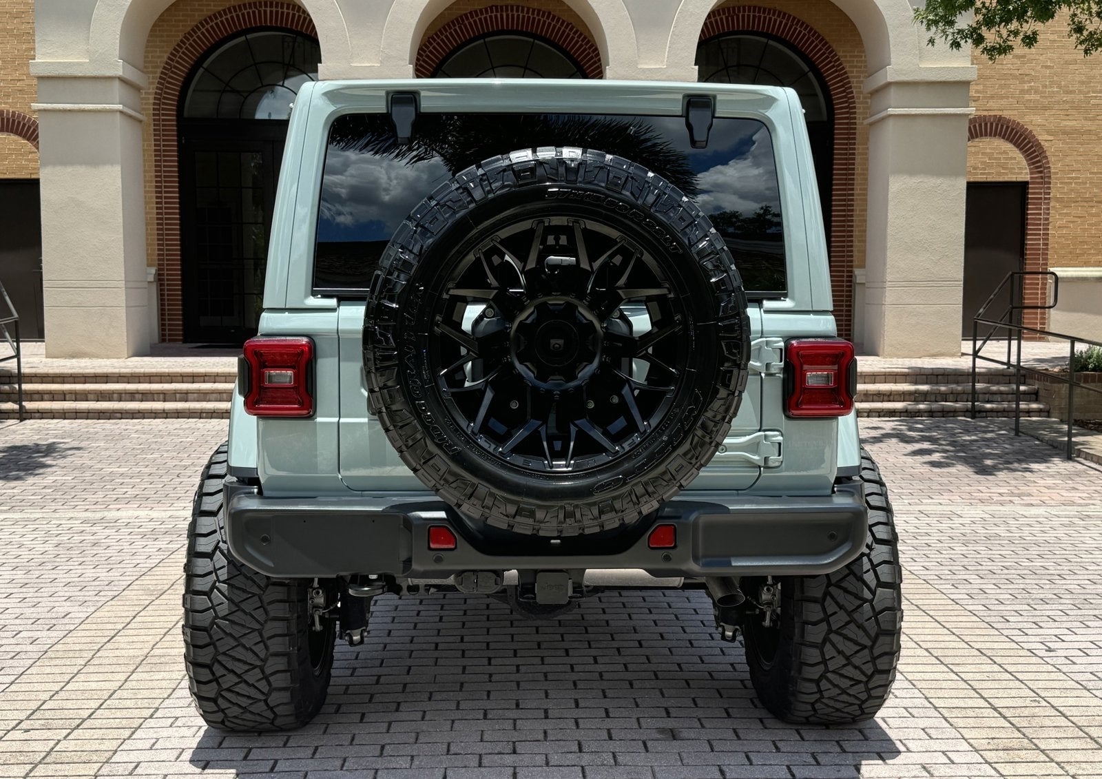 2024 Jeep Wrangler Unlimited Sahara Hard Top