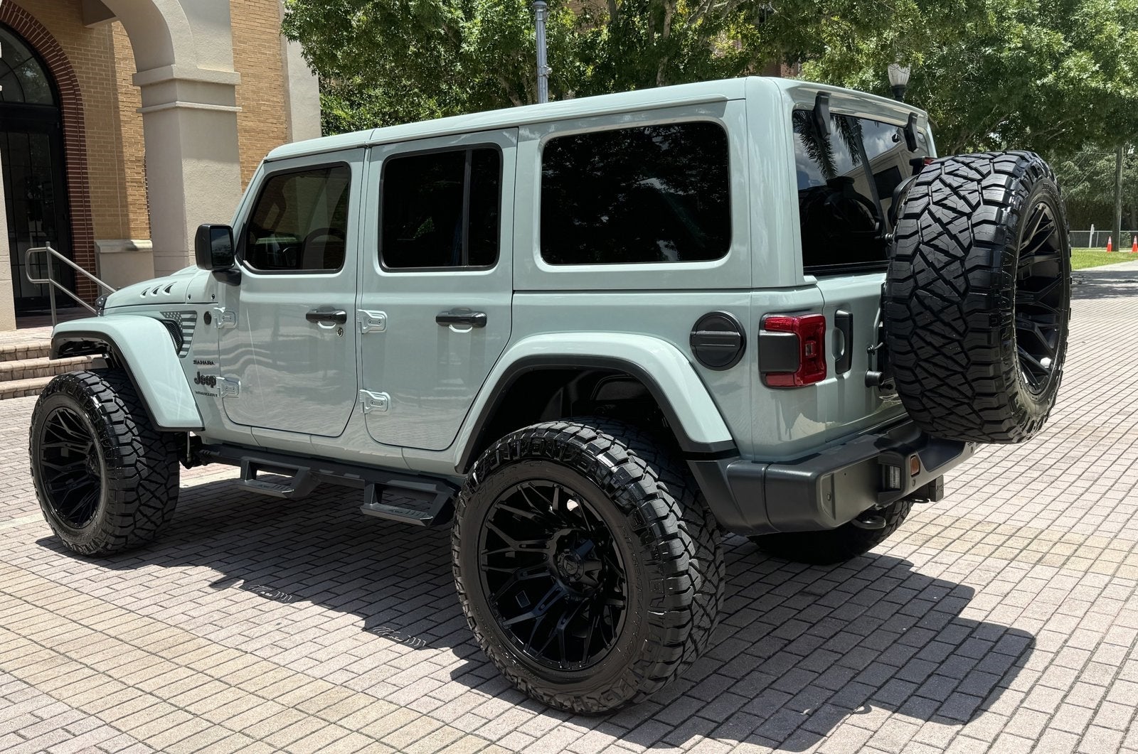 2024 Jeep Wrangler Unlimited Sahara Hard Top