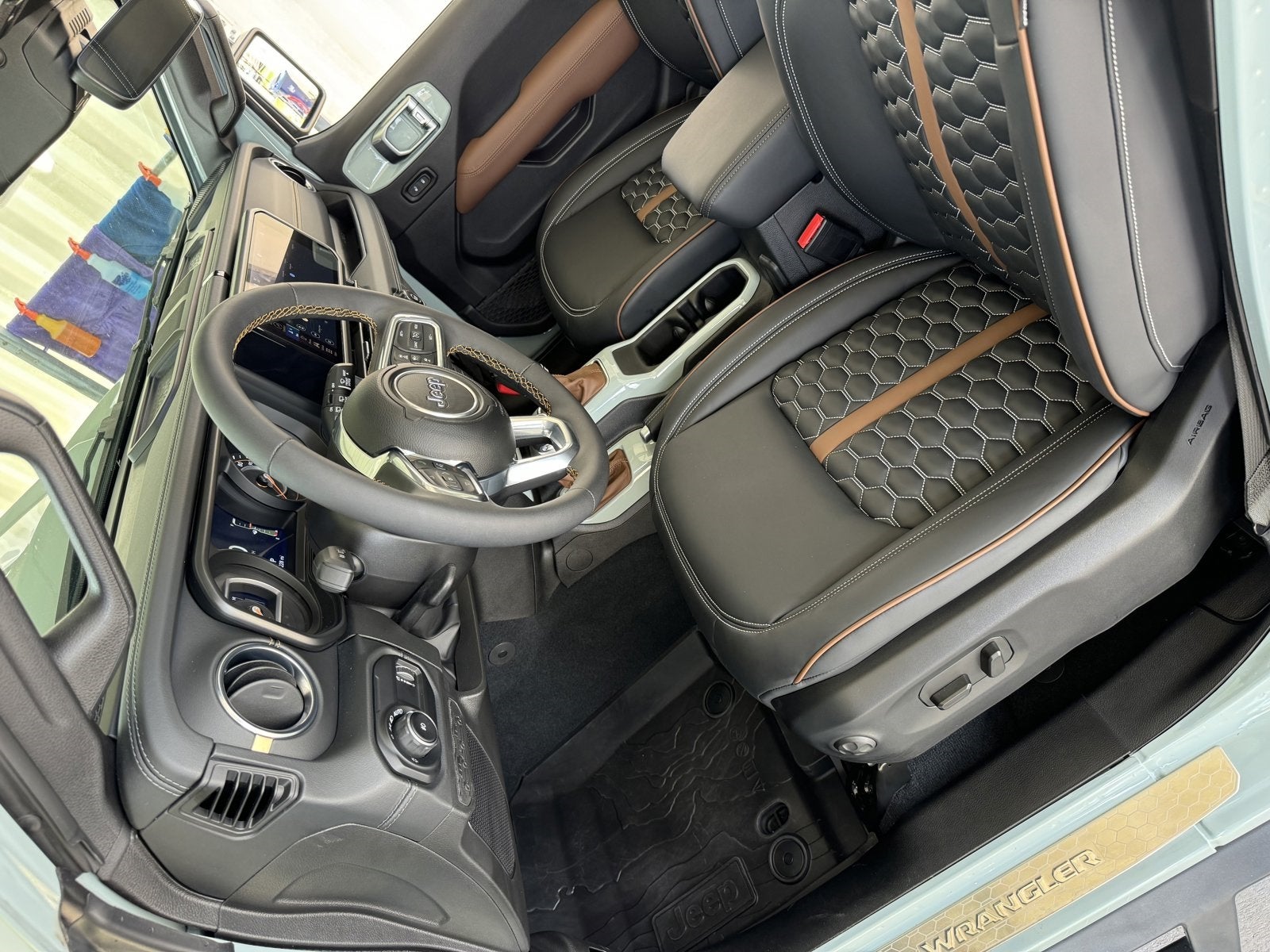 2024 Jeep Wrangler Unlimited Sahara Hard Top