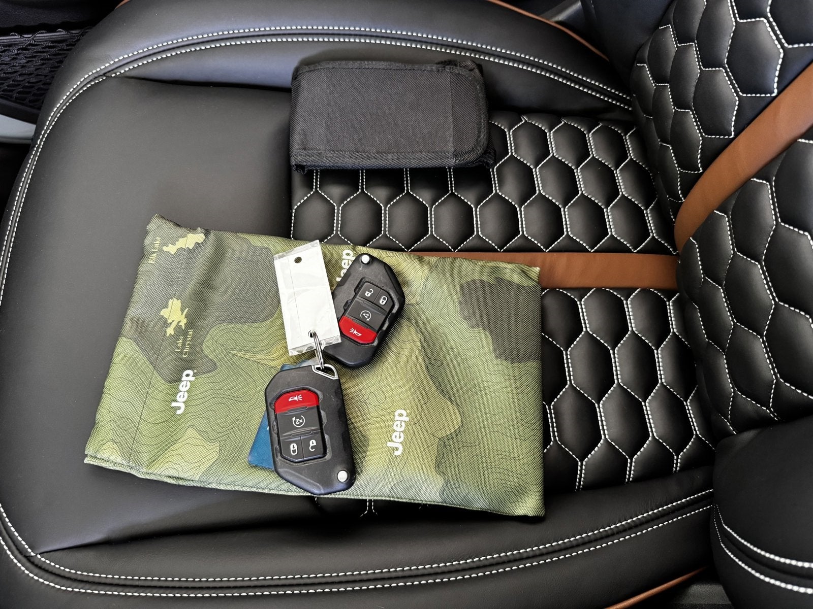 2024 Jeep Wrangler Unlimited Sahara Hard Top