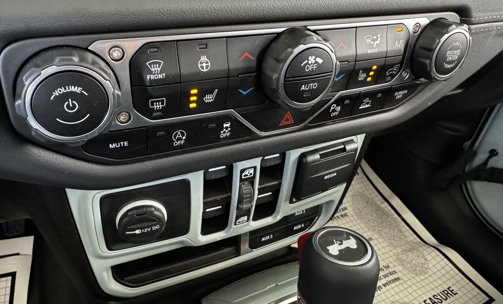 2024 Jeep Wrangler Unlimited Sahara Hard Top