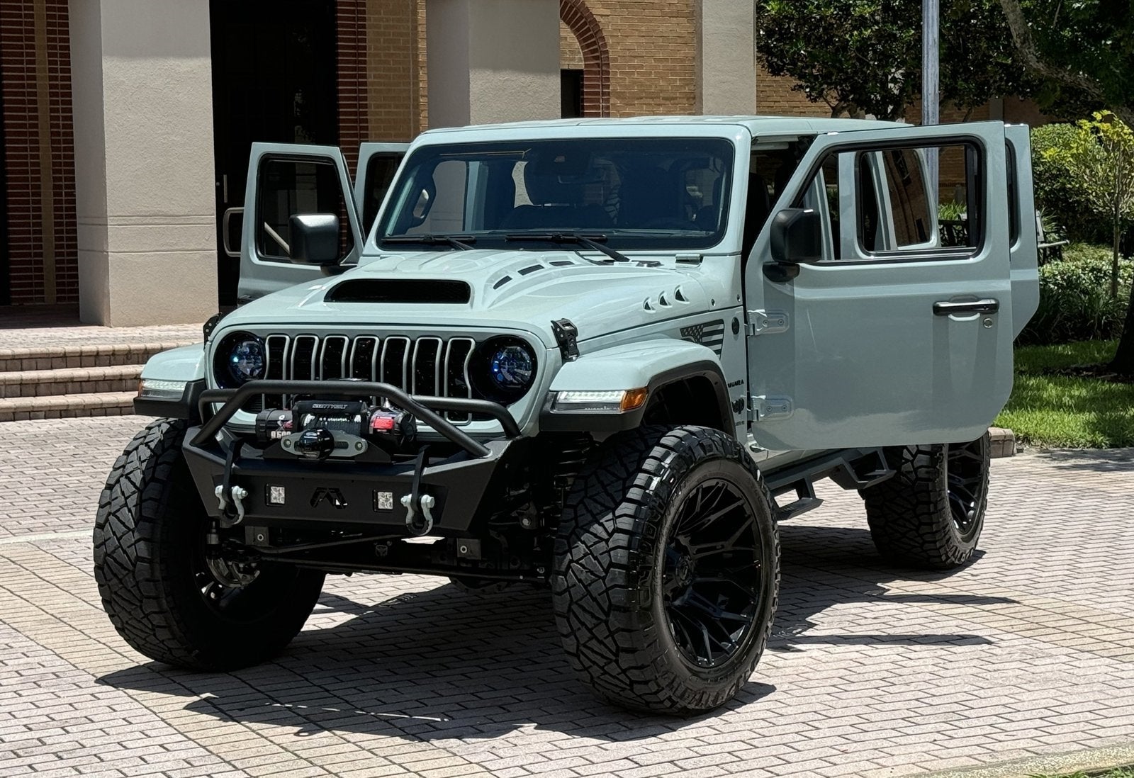 2024 Jeep Wrangler Unlimited Sahara Hard Top