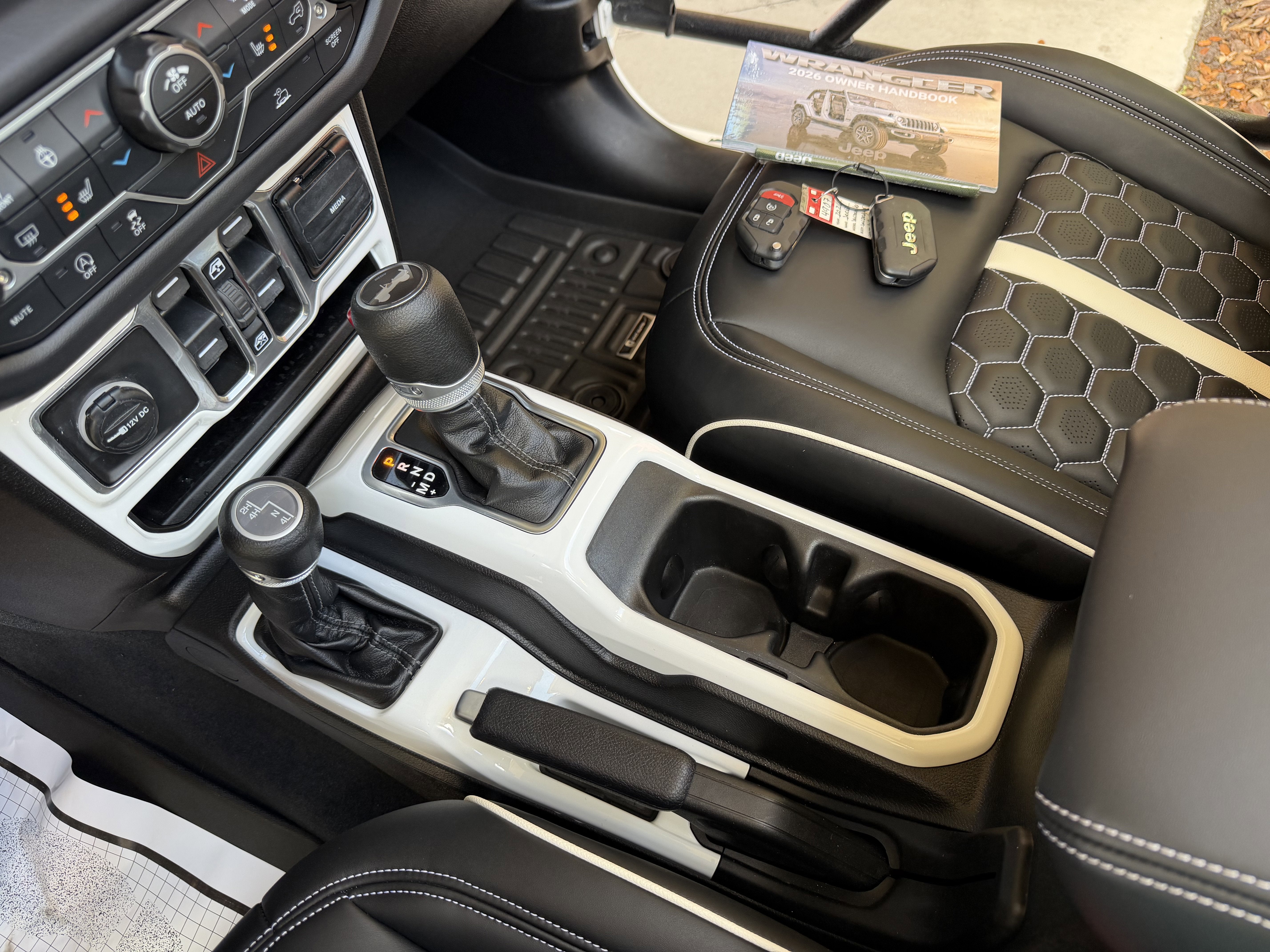 2026 Jeep Wrangler Unlimited Sahara Hard Top Sahara