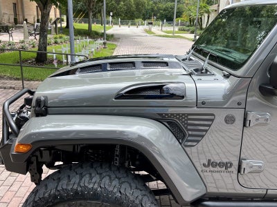 2022 Jeep Gladiator Sport S